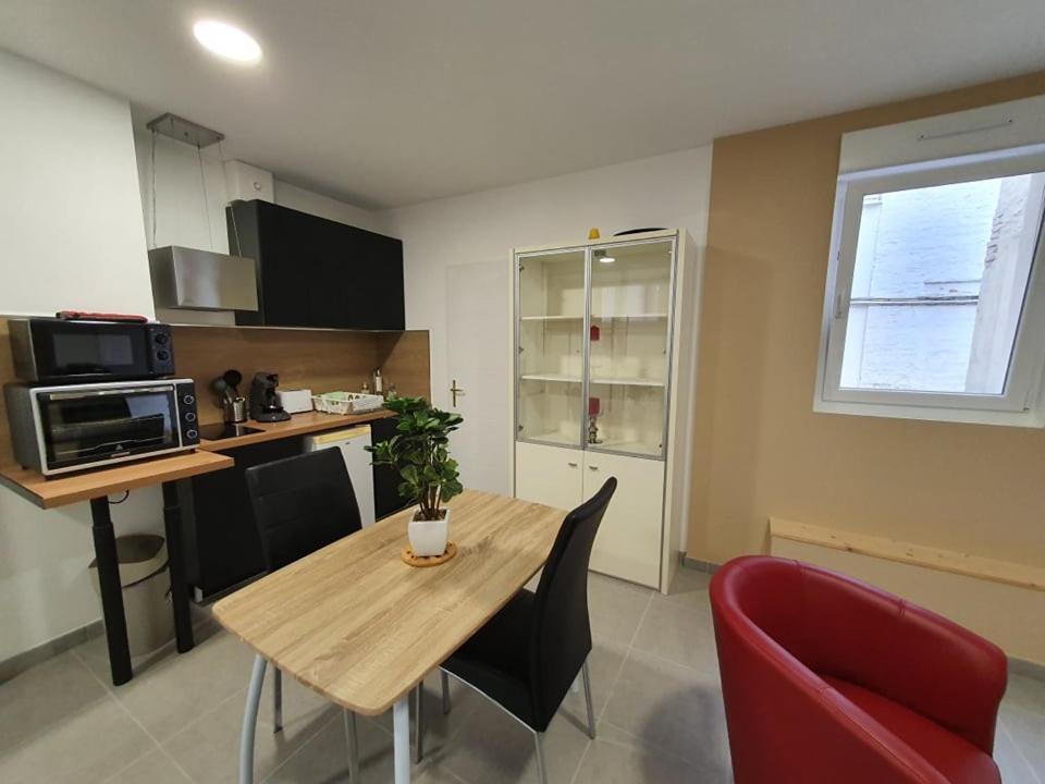 Grand studio Gravelines centre , 5 mn du cnpe et de la plage, absence de chambre privative Extérieur photo