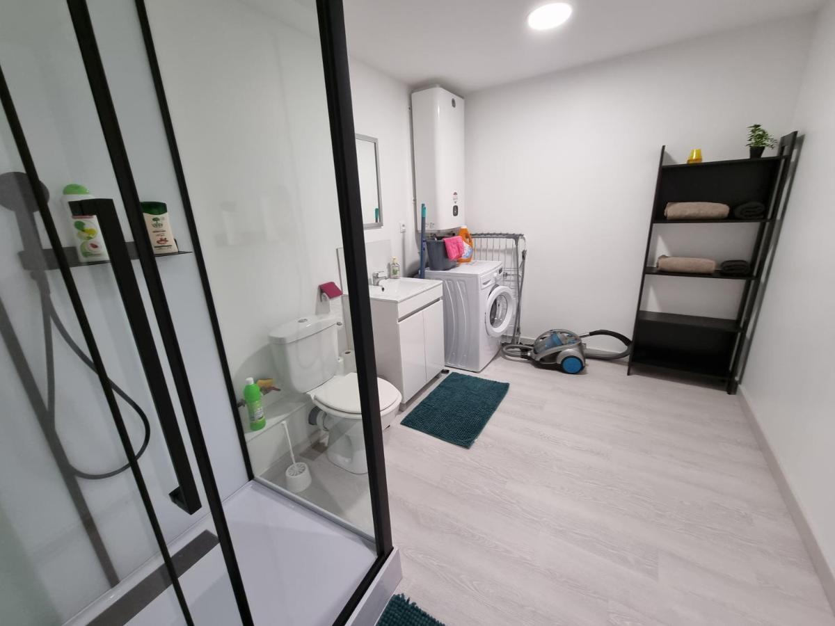 Grand studio Gravelines centre , 5 mn du cnpe et de la plage, absence de chambre privative Extérieur photo